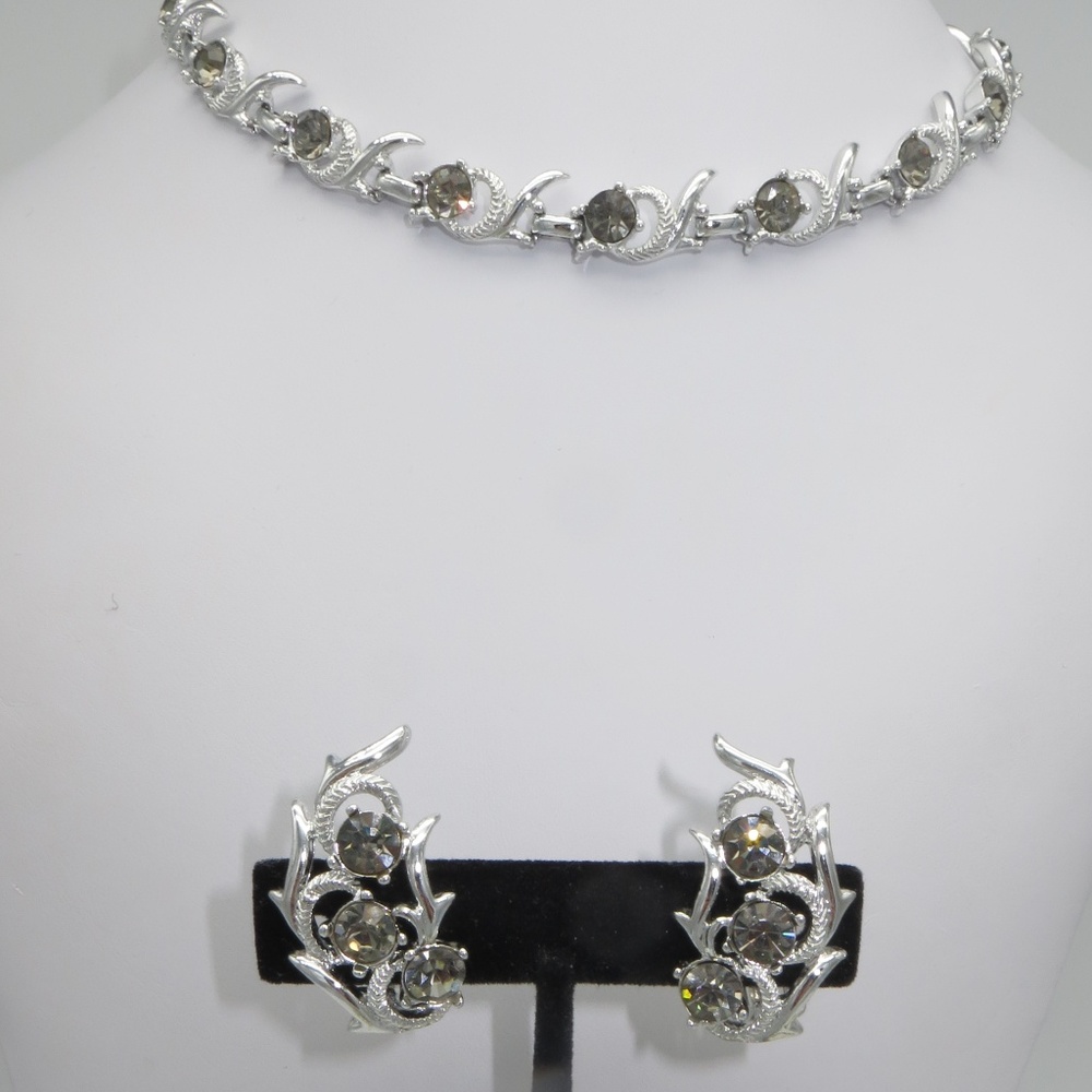 Vintage Sarah Coventry Necklace and Earring Set